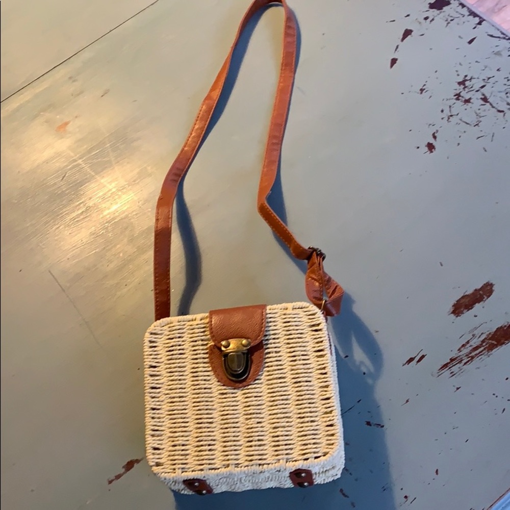 Wicker basket purse